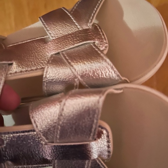 See Kai Run Girl’s Silver Sandals Shayna New w/o tags - Picture 4 of 5